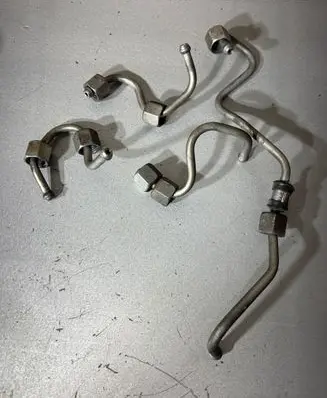Skoda Fabia Mk3 (NJ) Fuel injector supply line/pipe 