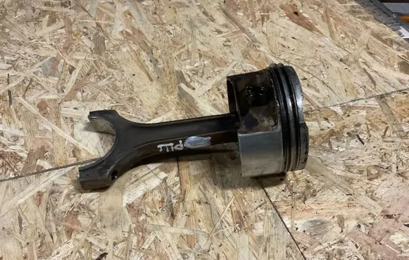 Porsche Cayenne (9PA) Connecting rod/conrod 