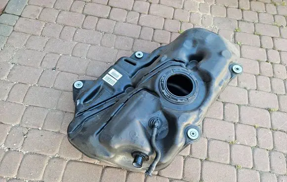 Toyota Camry VIII XV70 Fuel tank 77100-F4100-