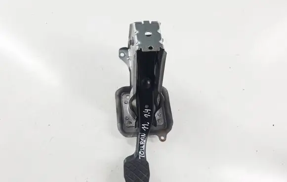 Volkswagen Touran II Brake pedal 1K1721117H