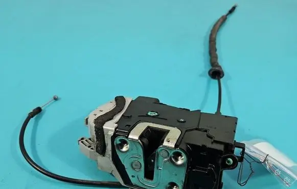 KIA Venga Front door lock 813101P000 IMPRK1549482