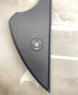 Hyundai Santa Fe Dashboard side end trim 847682W100
