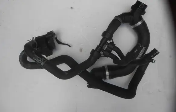 Mercedes-Benz E W213 Engine coolant pipe/hose A2138304205 DBL625416 Z8S002