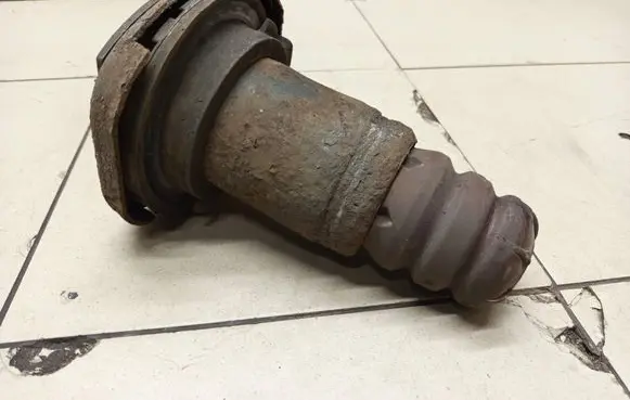 Volvo S60 Rear coil spring rubber mount 31255537