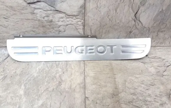 Peugeot 407 Rear sill trim cover