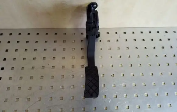 Audi A4 S4 B8 8K Accelerator throttle pedal 8K1723523