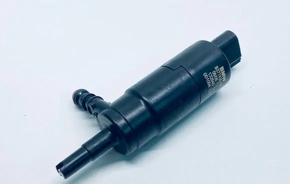 BMW X5 E70 Headlight washer pump 8377430
