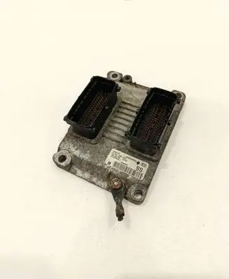Opel Corsa C Engine control unit/module 55352622 1039S08963 0261208253