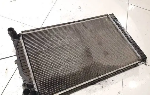 Audi A4 S4 B5 8D Coolant radiator 