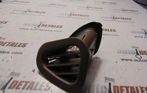 Mercedes-Benz GL X164 Dashboard air vent grill cover trim A1648301354
