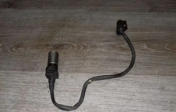 Volvo S60 Crankshaft position sensor 0296000650 1275599