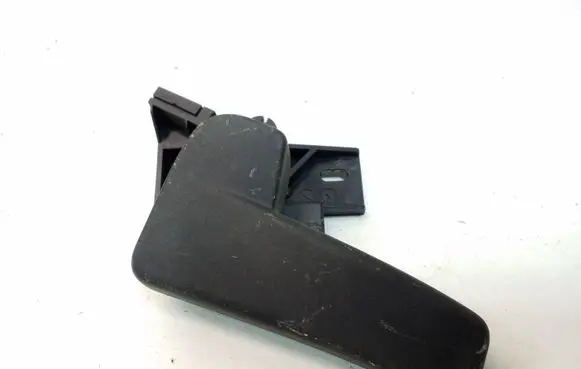 Engine bonnet (hood) release handle