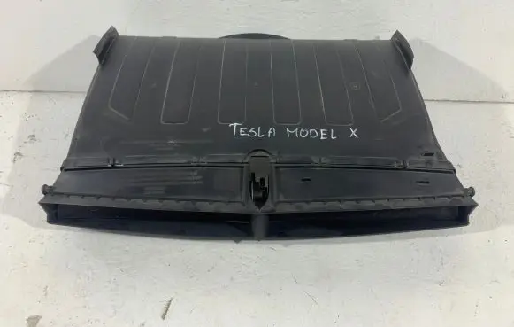 Tesla Model X Intercooler air channel guide 103485000F