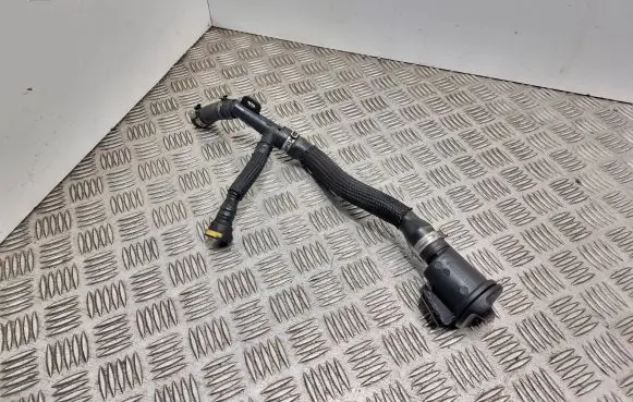 Ford Focus Oil fill pipe 9684359980