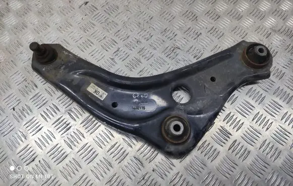 Nissan Qashqai Front lower control arm/wishbone 44EA0BRH
