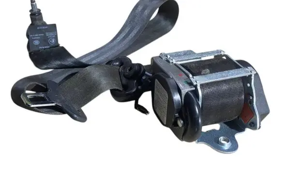 Ford Focus Front seatbelt BM5161294ACW 617232000