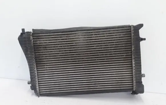 Volkswagen Caddy Intercooler radiator 1K0145803F