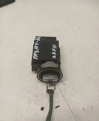 Volkswagen PASSAT B6 Ignition lock 33303301 3C0905843 11601200124
