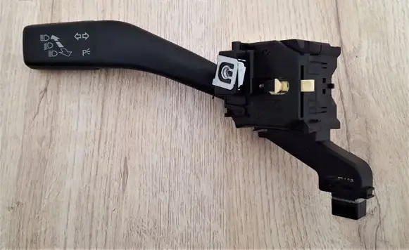 Volkswagen Caddy Indicator stalk 1K0953513E