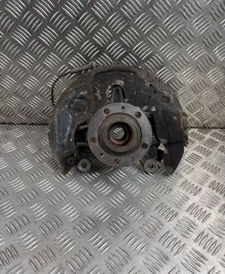 Peugeot 3008 II Front wheel hub spindle knuckle