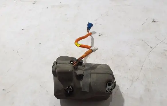 Tesla Model X Air conditioning (A/C) compressor (pump) 106336900F