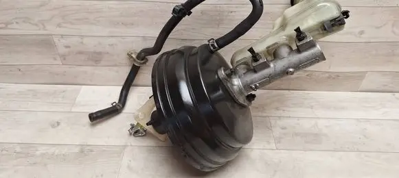 Honda FR-V Brake booster 