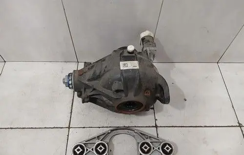 BMW M4 G82 G83 Rear differential/diff mount bracket 8747240