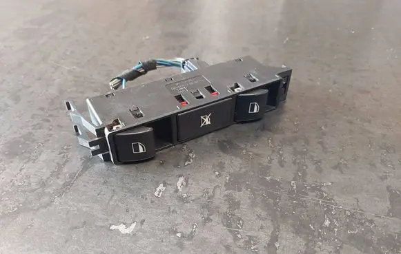 BMW 3 E46 Electric window control switch 6902184