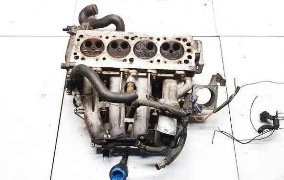 Opel Astra G Engine head R90470271