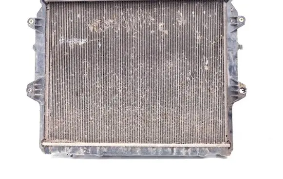Toyota Hilux (AN10, AN20, AN30) Coolant radiator