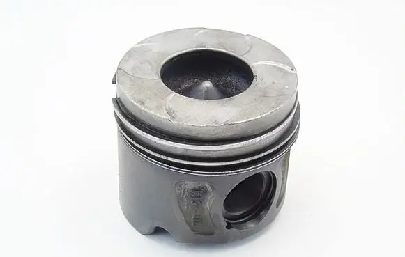 Opel Astra H Piston 82L69