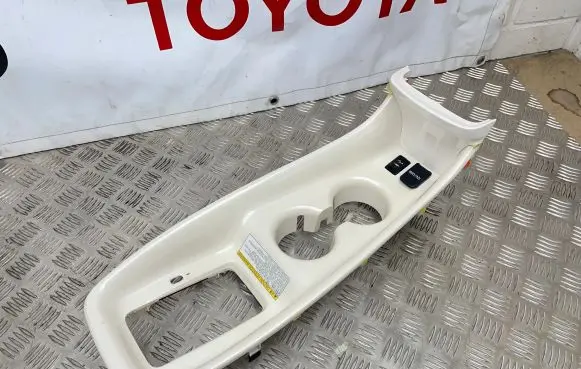 Toyota Prius (XW50) Center console 5880447120 5892147020 8619042040