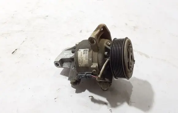 Dacia Duster II Air conditioning (A/C) compressor (pump) 926003541R