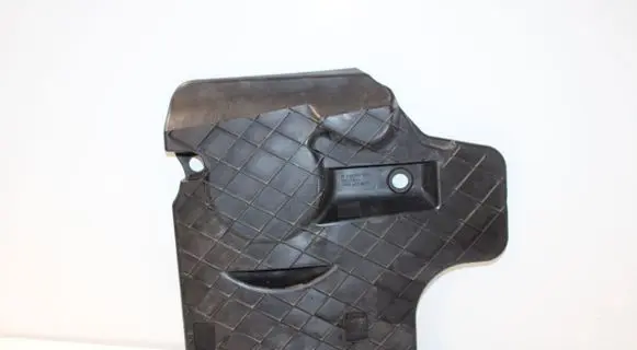 Mercedes-Benz E W212 Timing belt guard (cover) A6510101867