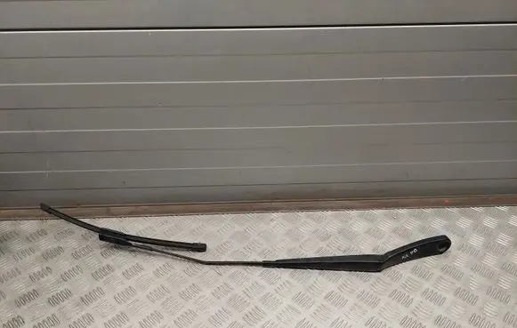 BMW X1 F48 F49 Front wiper blade arm 7360515