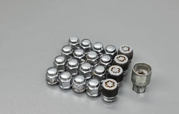 Honda Civic IX Nuts/bolts 