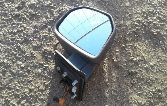 Peugeot Partner Front door electric wing mirror 