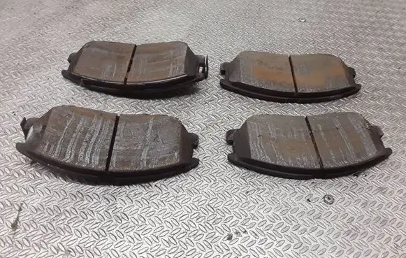 KIA Opirus Brake pads (front) 