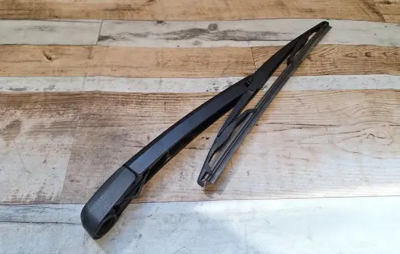 Mazda 5 Rear wiper blade arm