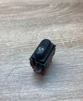 Renault Laguna I Electric window control switch LagunaWindowSwitch