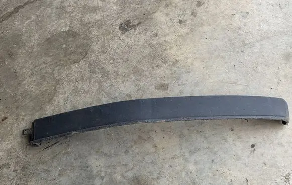 Opel Antara Front bumper lip 22755319 C145DE