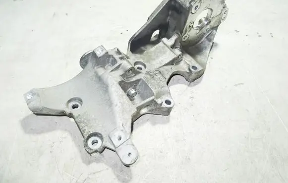 Volkswagen PASSAT B7 Generator/alternator bracket 03L903143Q