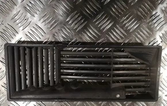 Volkswagen PASSAT B7 Air filter box cover 3C0129668C