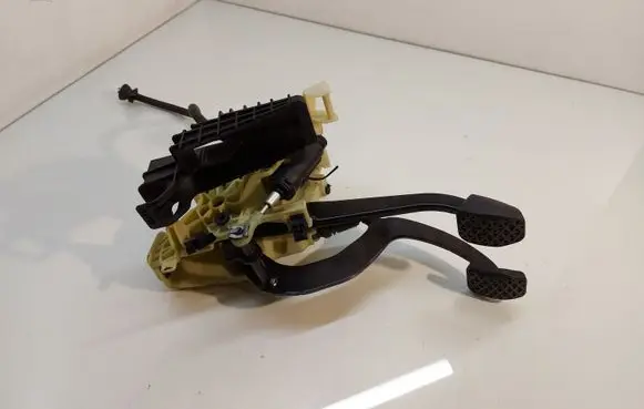 BMW 5 F10 F11 Pedal assembly 6789744