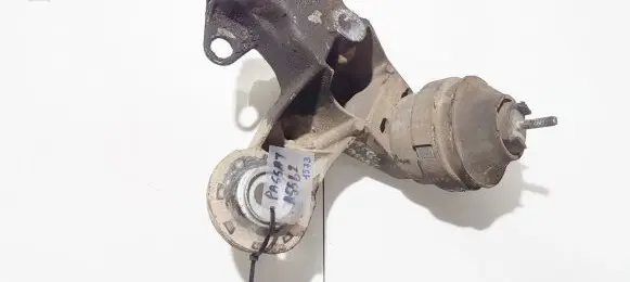 Volkswagen PASSAT B5 Engine mounting bracket 4b0199351