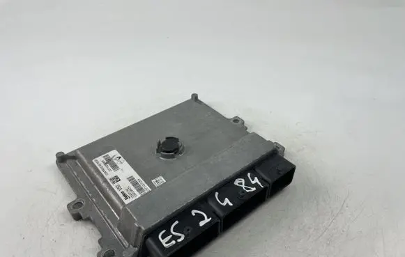 Renault Clio IV Engine control unit/module ECU 237102706R 237102928R