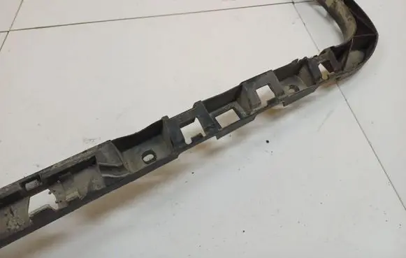 Volkswagen PASSAT B6 Rear bumper mounting bracket 3C9807863