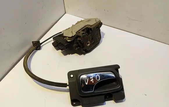 Volvo S70 V70 V70 XC Rear door lock 9152500 8626272
