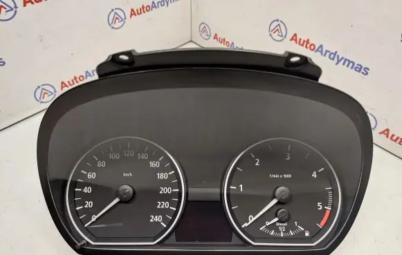 BMW 1 E81 E87 Speedometer (instrument cluster) 6953389 62116953389 62109283801