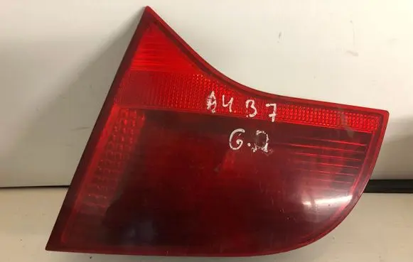 Tailgate rear/tail lights